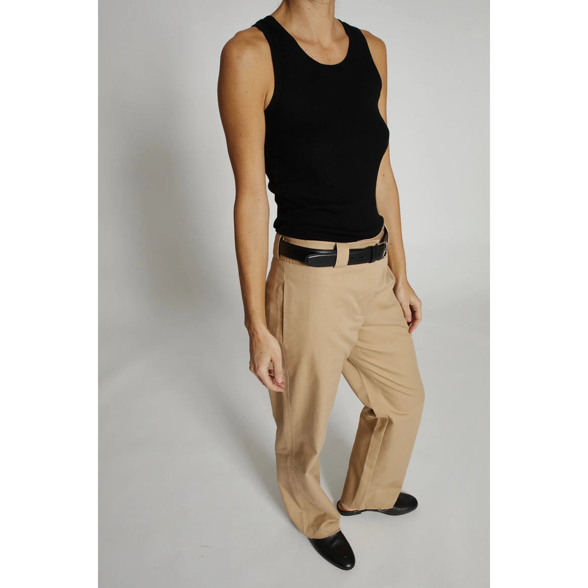 Nessa Mid-Rise Pant in Khaki